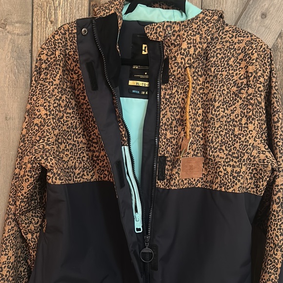 DC Cruiser Black & Leopard Print Snow Jacket Size XL - Picture 9 of 16